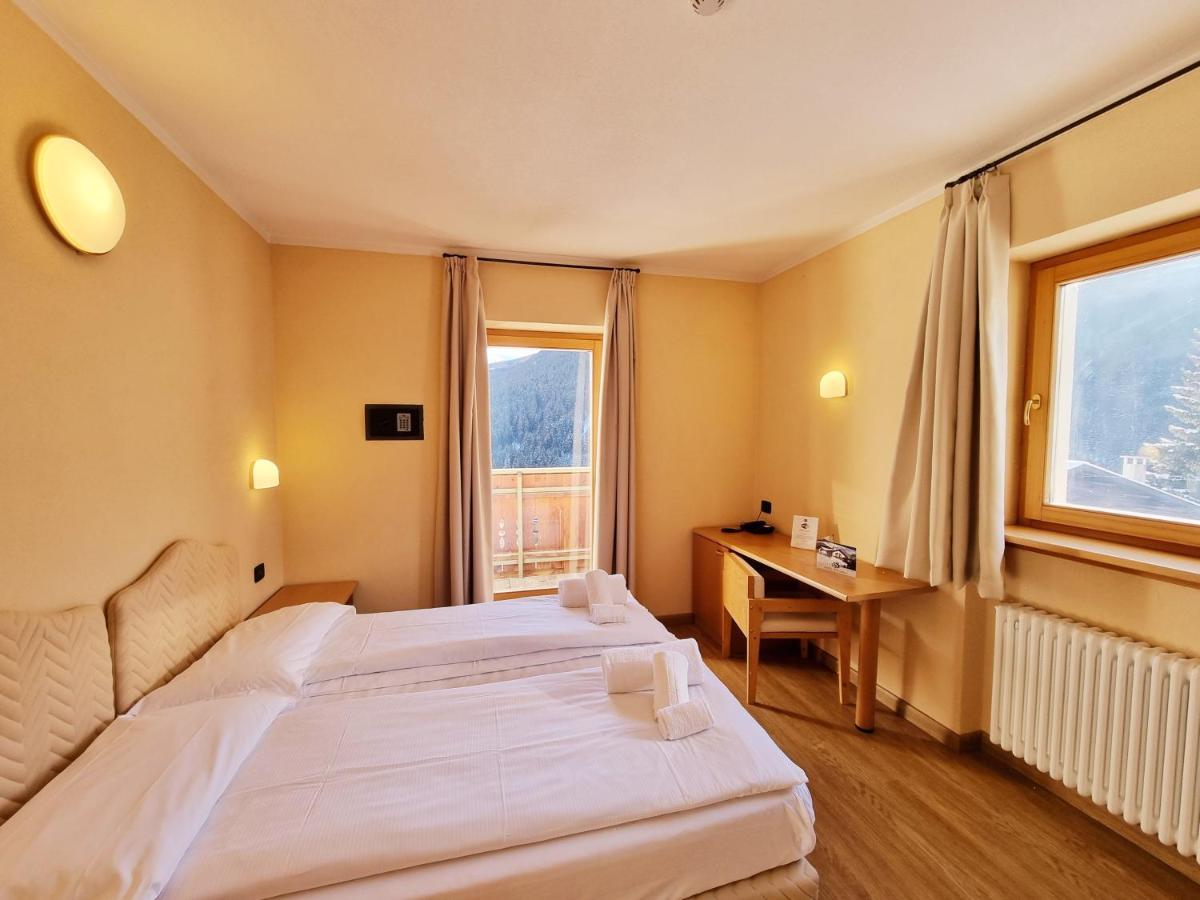 Hotel San Carlo, Tra Bormio E Livigno Isolaccia Extérieur photo