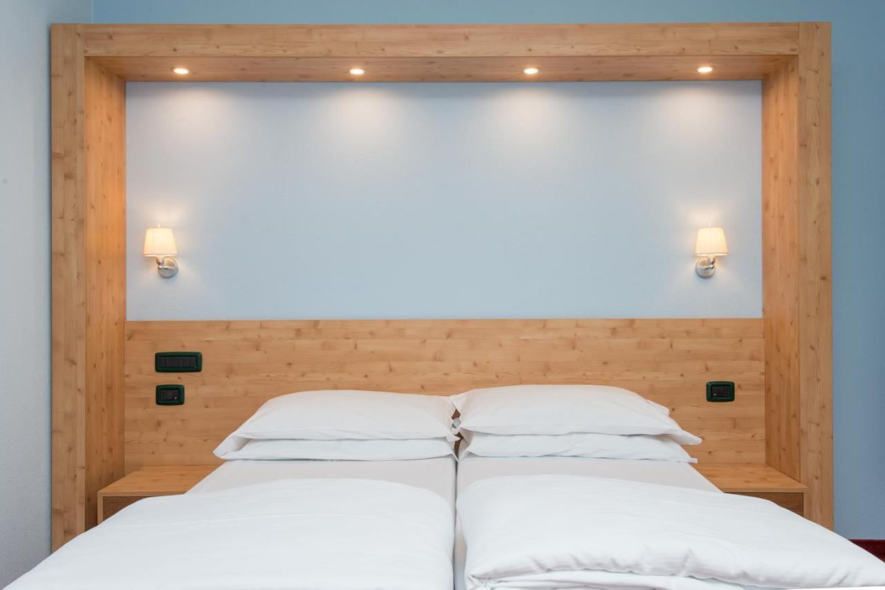 Hotel San Carlo, Tra Bormio E Livigno Isolaccia Extérieur photo