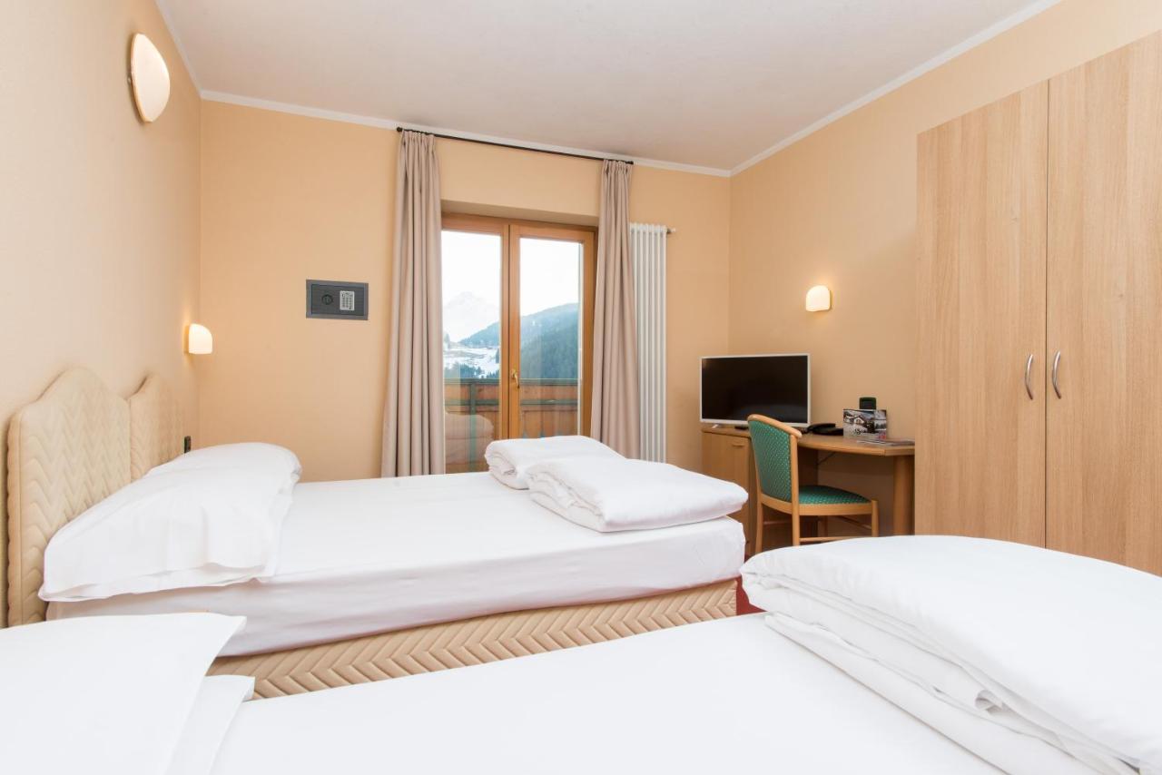 Hotel San Carlo, Tra Bormio E Livigno Isolaccia Extérieur photo